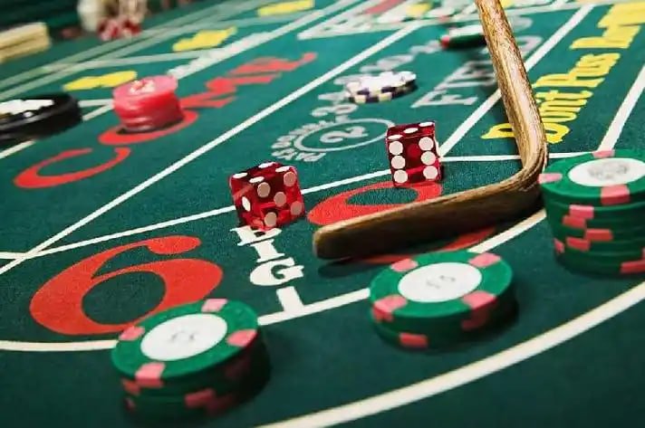 Sesi kasino live interaktif di jitu128 dengan dealer profesional